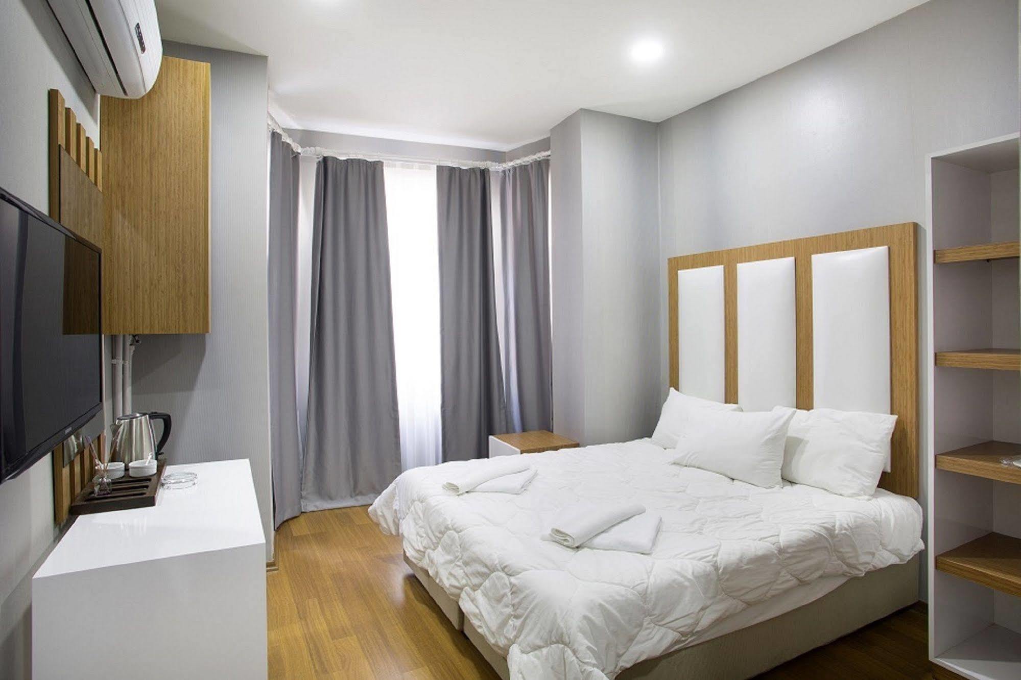 La Pazza Suites อิสตันบูล ภายนอก รูปภาพ