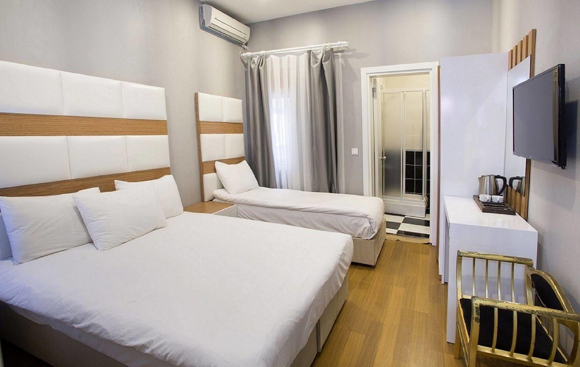 La Pazza Suites อิสตันบูล ภายนอก รูปภาพ