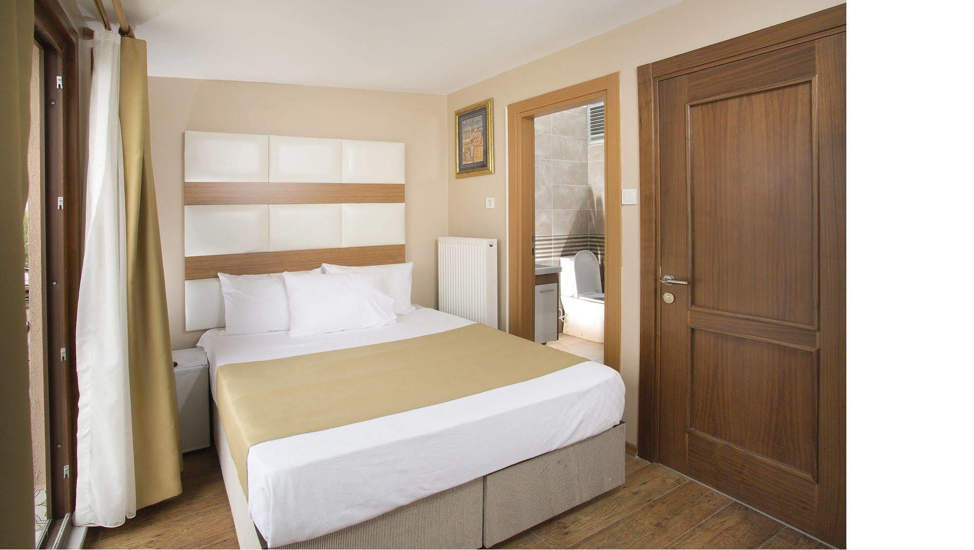 La Pazza Suites อิสตันบูล ภายนอก รูปภาพ